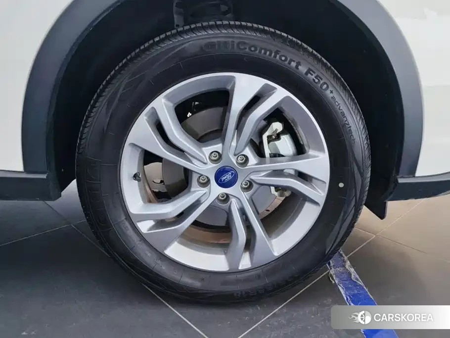 Ford Equator 2024 Белый из Китая