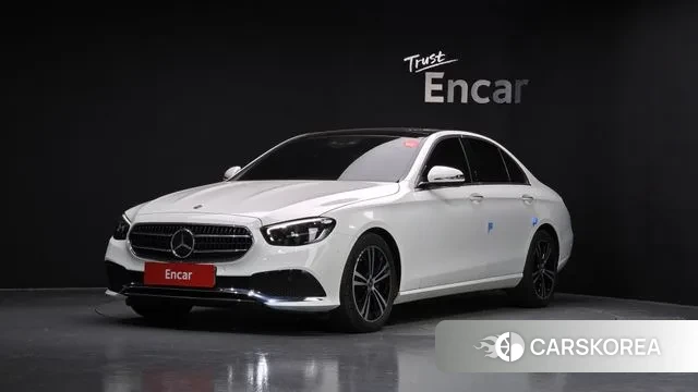 Mercedes-Benz E-Class W213 2021 Белый из Кореи