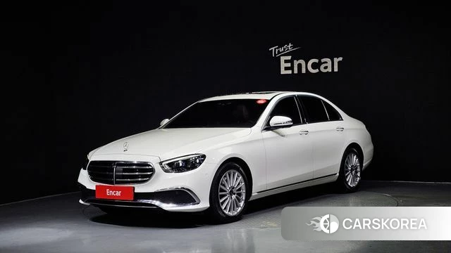Mercedes-Benz E-Class W213 2022 Белый из Кореи