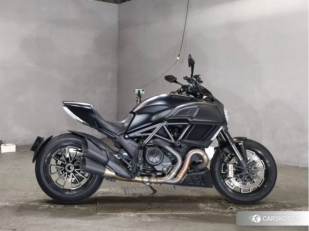 Проданный Ducati DIAVEL DARK 2014 из Японии
