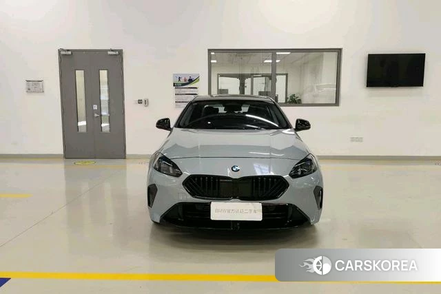 BMW 2 series 2025 Серебристо-серый из Китая
