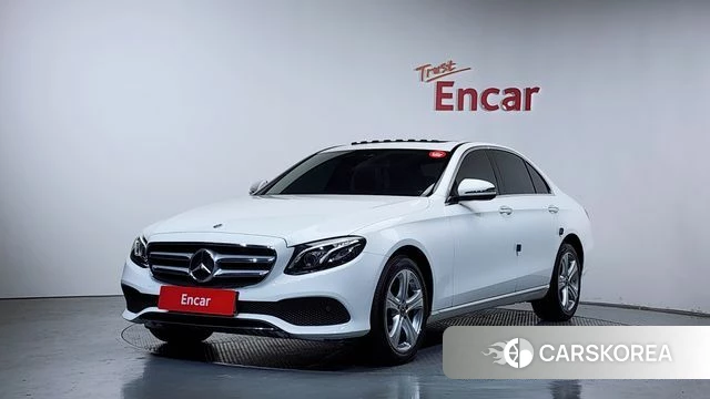 Mercedes-Benz E-Class W213 2018 Белый из Кореи