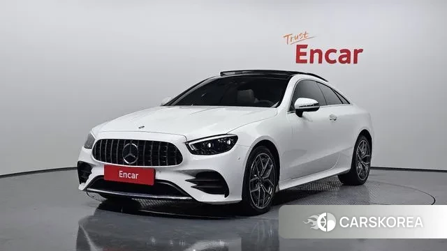 Mercedes-Benz E-Class W213 2023 Белый из Кореи