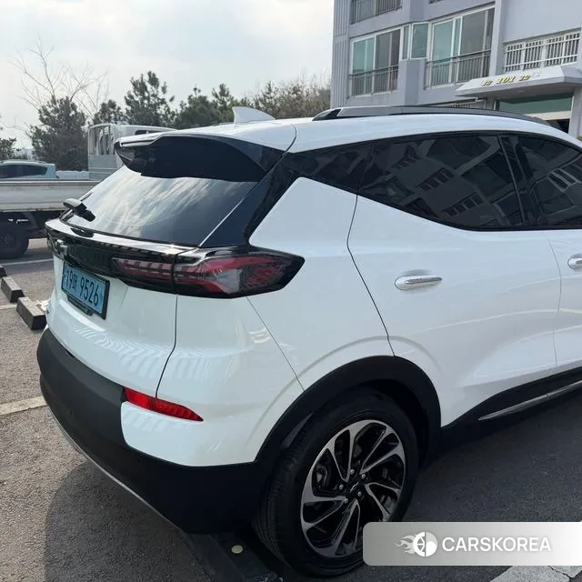 Chevrolet (GM Daewoo) Bolt EUV 2022 Белый из Кореи