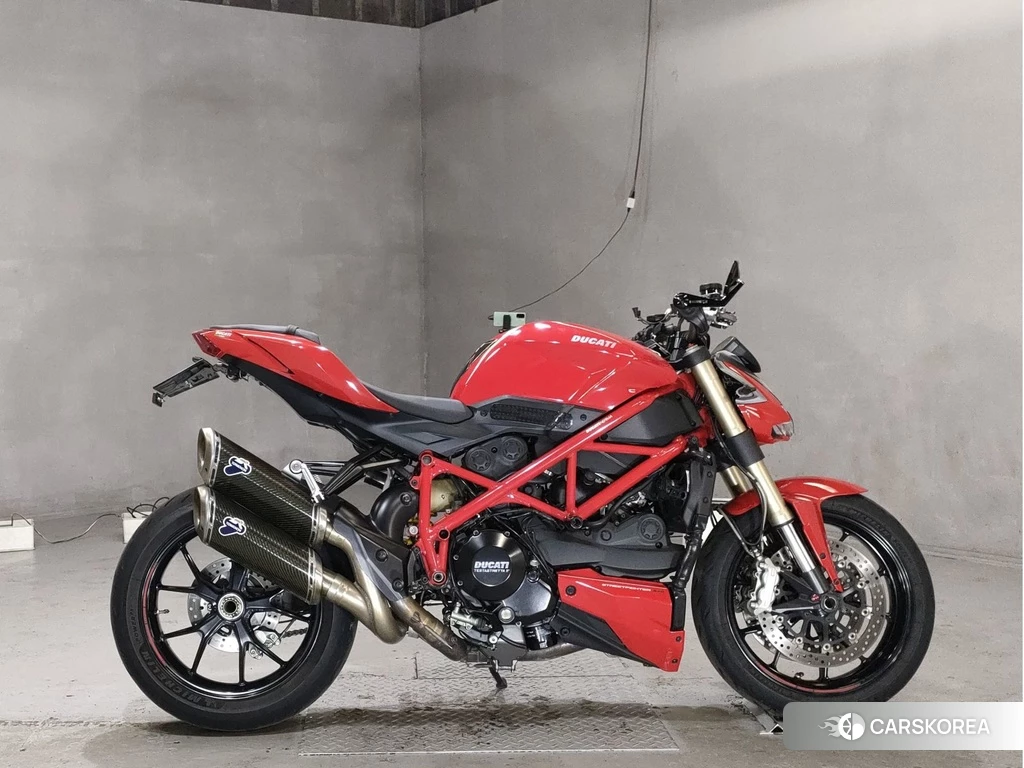 Проданный Ducati STREETFIGHTER 848 2012 из Японии