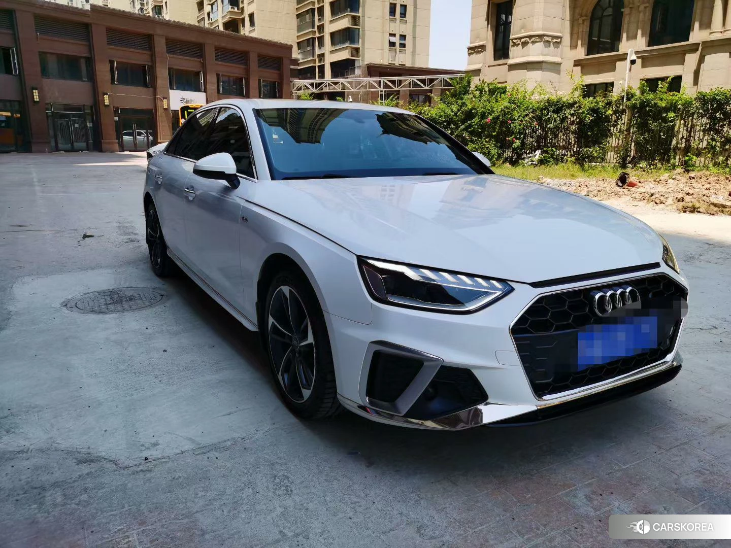 Audi A4L 2021 Белый из Китая