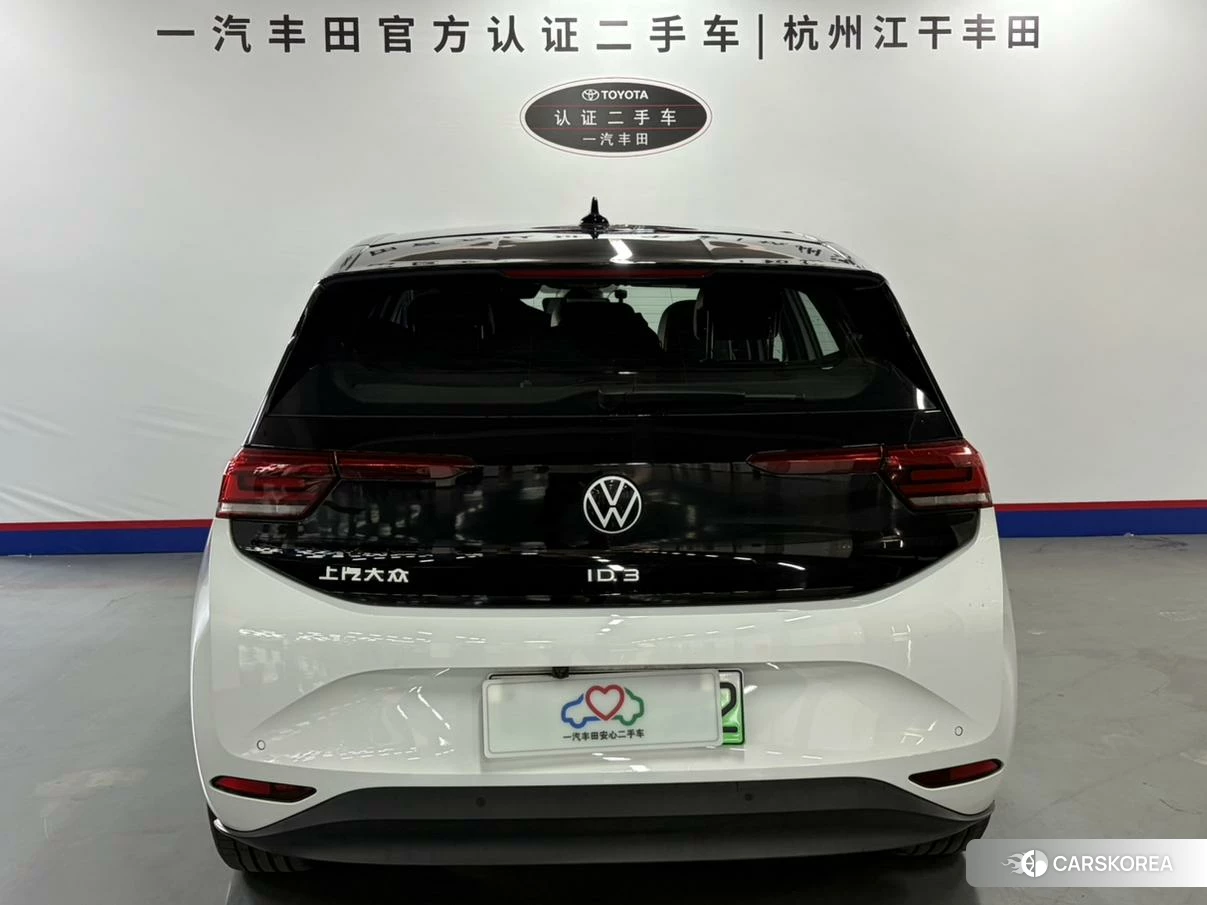 Volkswagen ID.3 2024 Белый из Китая