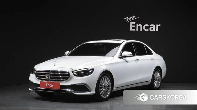 Mercedes-Benz E-Class W213 2021 Белый из Кореи