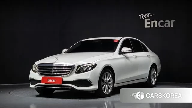 Mercedes-Benz E-Class W213 2019 Белый из Кореи