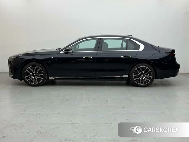 BMW 7 series 2025 Черный из Китая