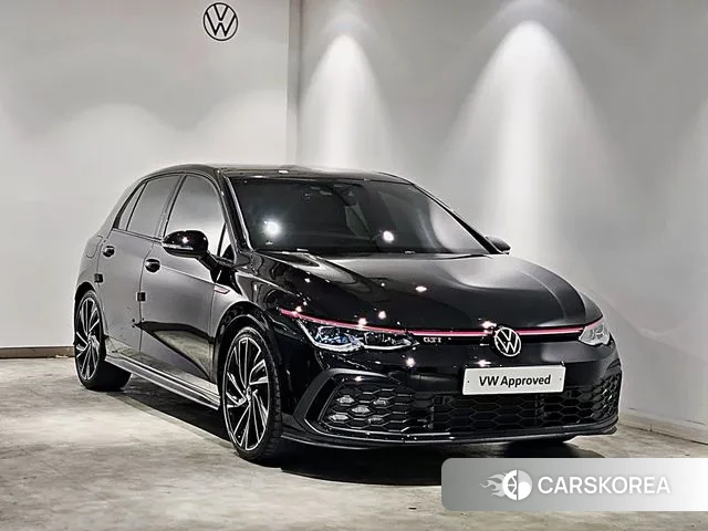 Volkswagen Golf 8th Generation 2023 Черный из Кореи