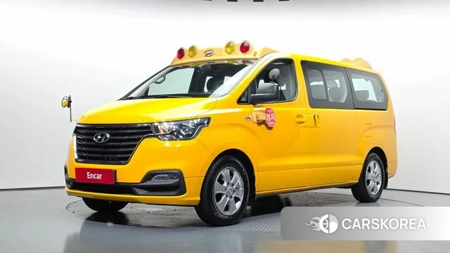 Hyundai The New Grand Starex 2018 Желтый из Кореи