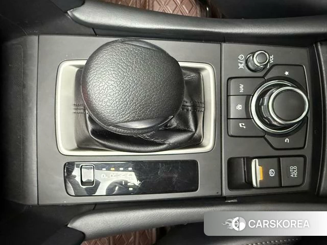 Mazda CX-4 2023 Белый из Китая