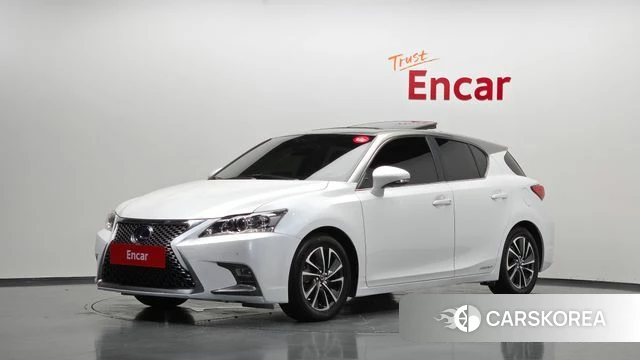 Lexus CT200h 2018 Белый из Кореи