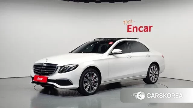 Mercedes-Benz E-Class W213 2019 Белый из Кореи
