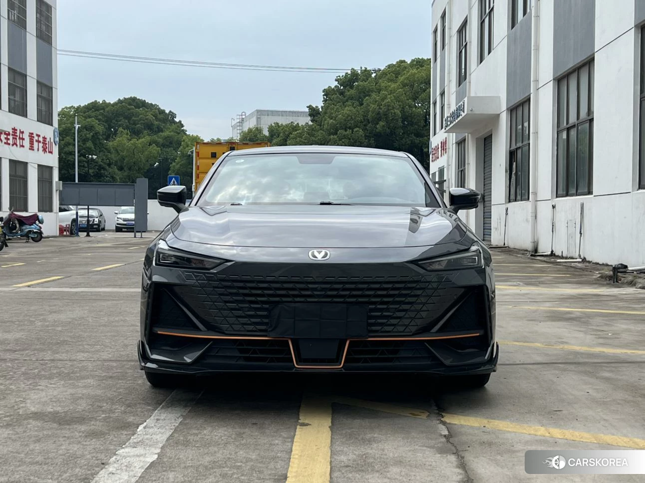 Chang'an UNI-V 2022 Темно-серый из Китая