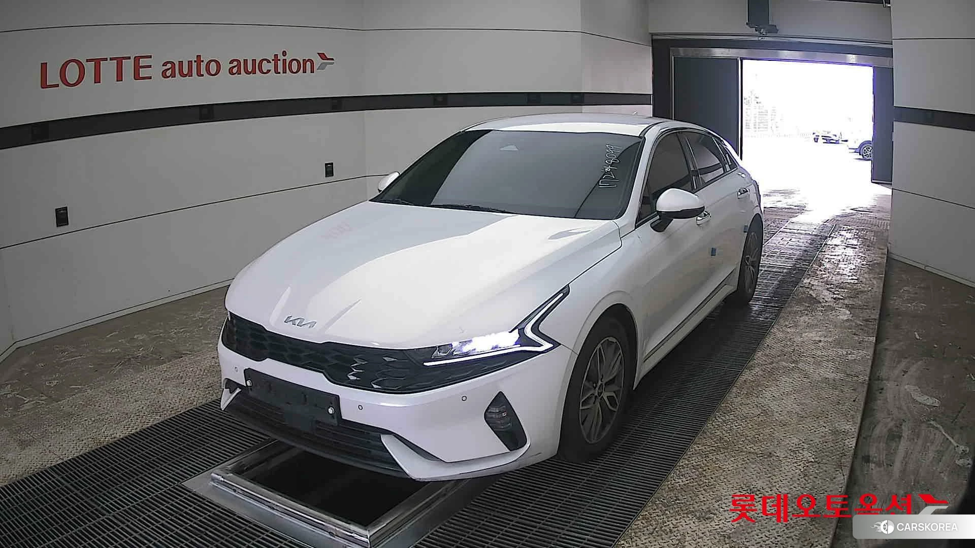 Kia K5 Hybrid 2023 Белый из Кореи