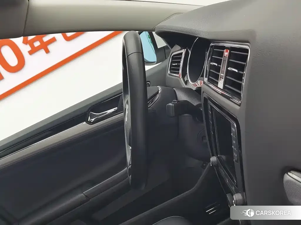 Volkswagen Sagitar 2018 Белый из Китая