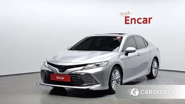 Toyota Camry (XV70) 2018 Серебряный из Кореи