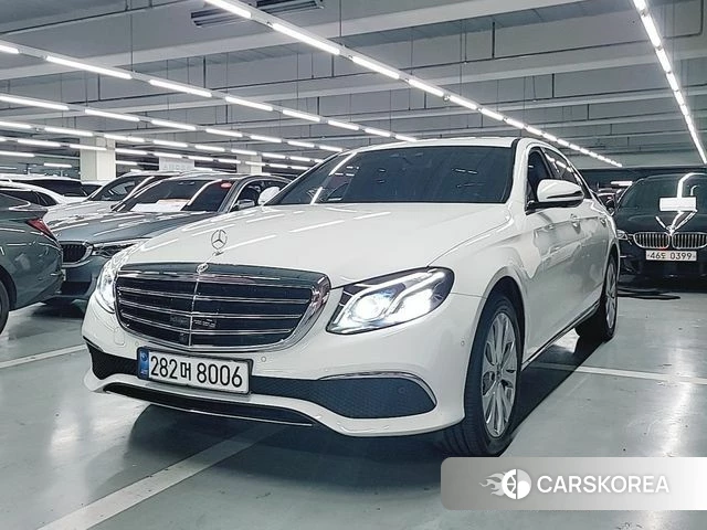 Mercedes-Benz E-Class W213 2020 Белый из Кореи