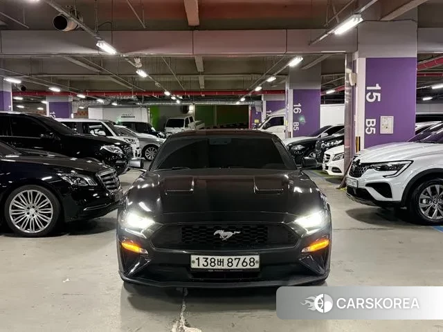 Ford Mustang 2019 Черный из Кореи