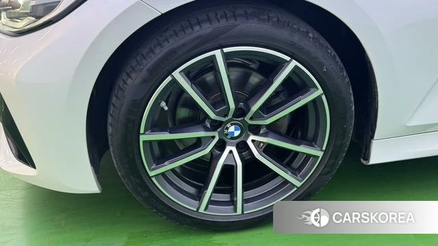 BMW 3 series 2021 Белый из Китая