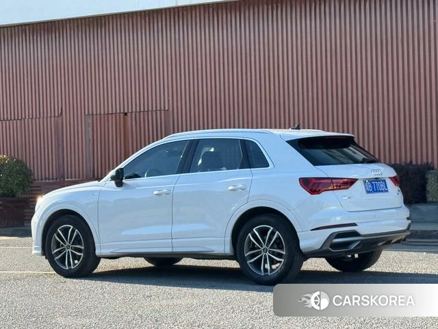 Audi Q3 2023 Белый из Китая