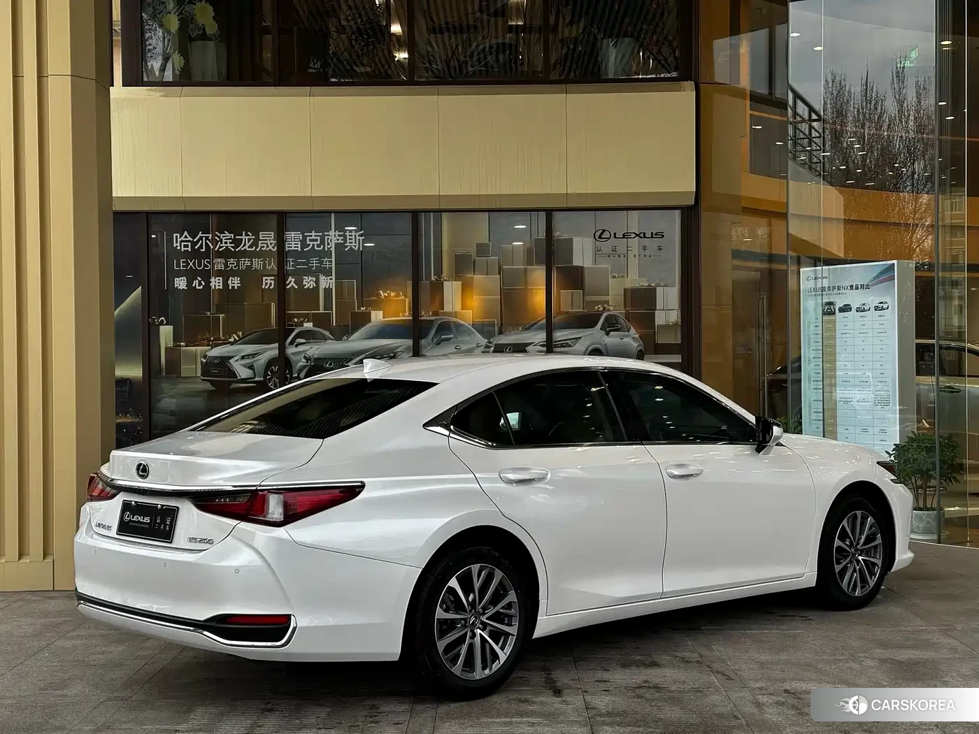 Lexus ES 2024 Белый из Китая
