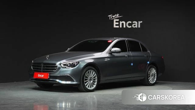 Mercedes-Benz E-Class W213 2023 Серый из Кореи