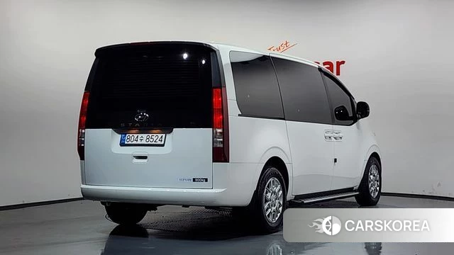 Hyundai Staria 2023 Белый из Кореи