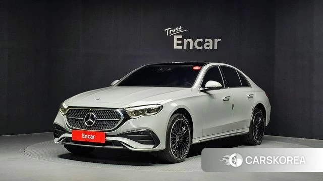 Mercedes-Benz E-Class W214 2024 Серебристо-серый из Кореи