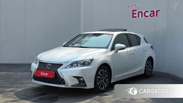 Lexus CT200h 2018 Белый из Кореи