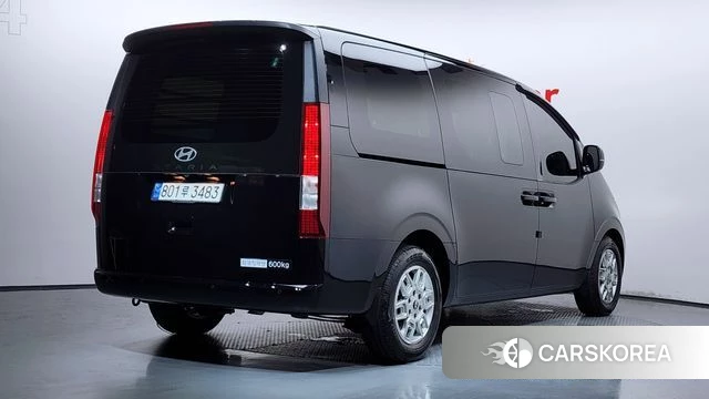 Hyundai Staria 2024 Черный из Кореи
