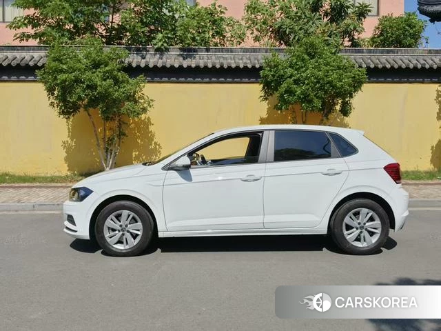 Volkswagen Polo 2022 Белый из Китая