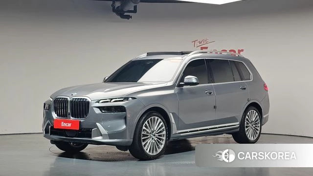 BMW X7 (G07) 2024 Серебристо-серый из Кореи