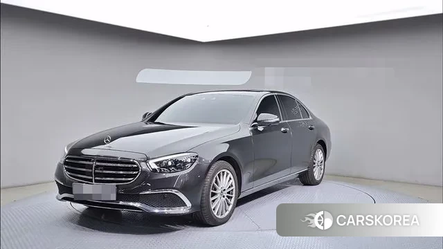 Mercedes-Benz E-Class W213 2022 Серый из Кореи