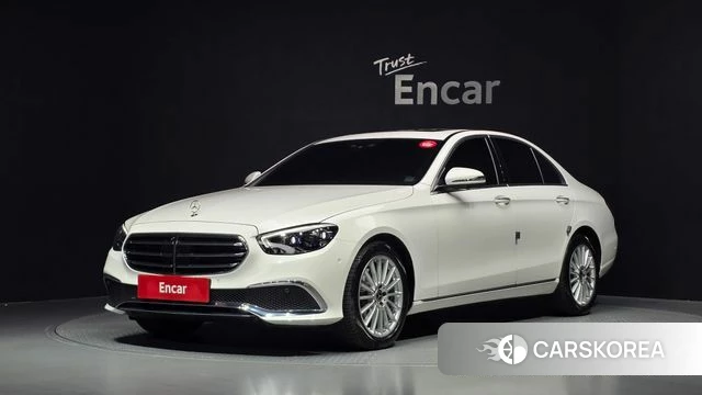 Mercedes-Benz E-Class W213 2022 Белый из Кореи