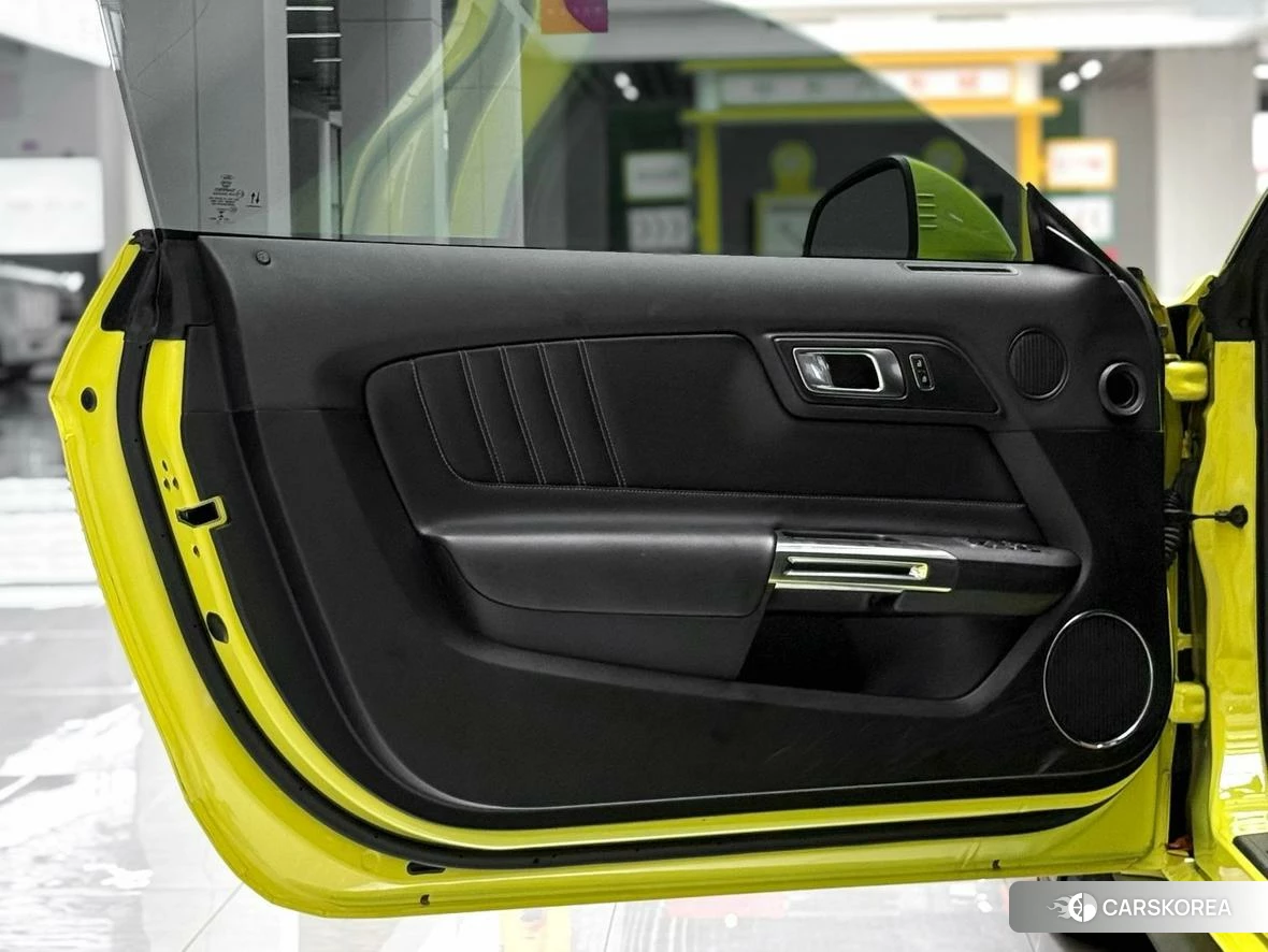 Ford Mustang 2021 Желтый из Китая