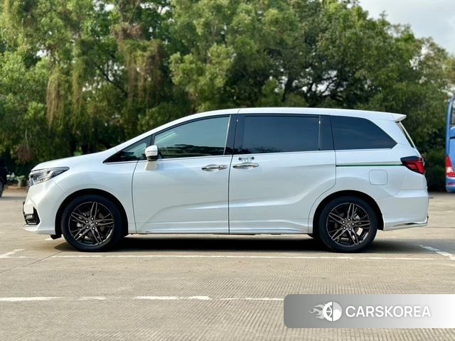 Honda Odyssey 2022 Белый из Китая