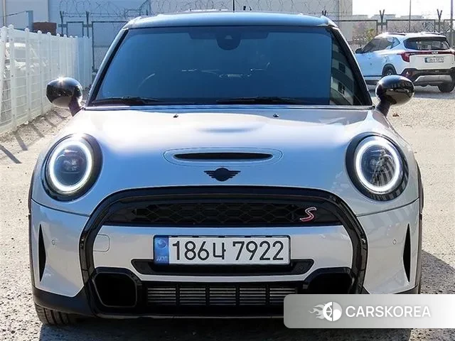 Mini Cooper S 2022 Серебристо-серый из Кореи