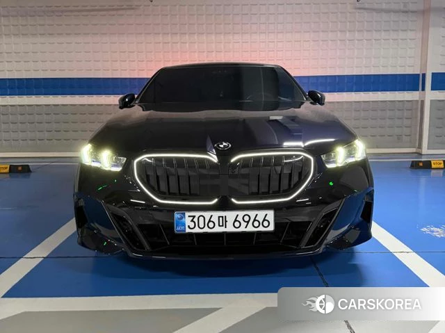 BMW 5 Series (G60) 2025 Синий из Кореи