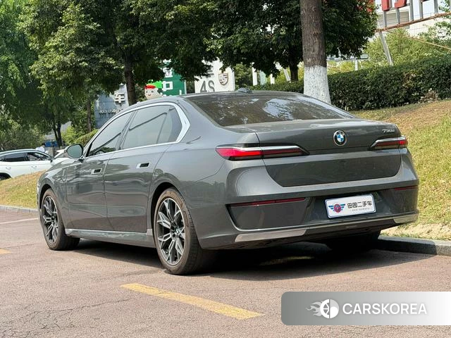 BMW 7 series 2025 Темно-серый из Китая