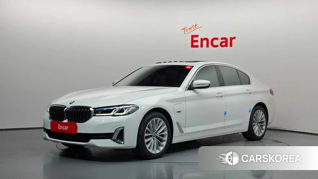 BMW 5 Series (G30) 2022 Белый из Кореи
