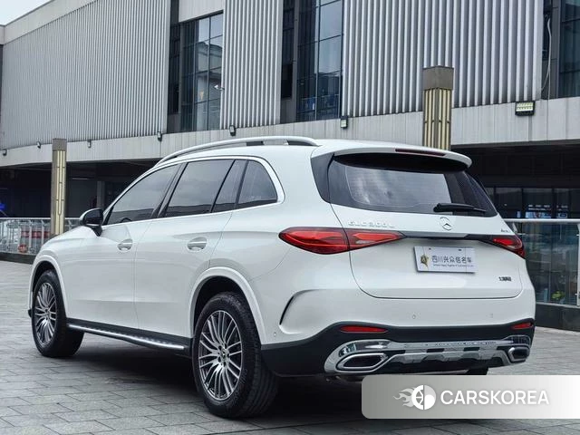 Mercedes-Benz GLC 2023 Белый из Китая