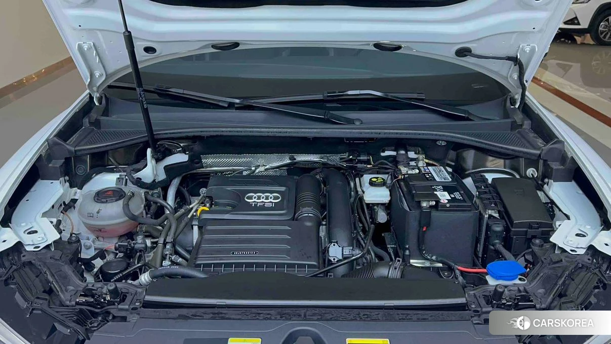 Audi Q3 2022 Белый из Китая