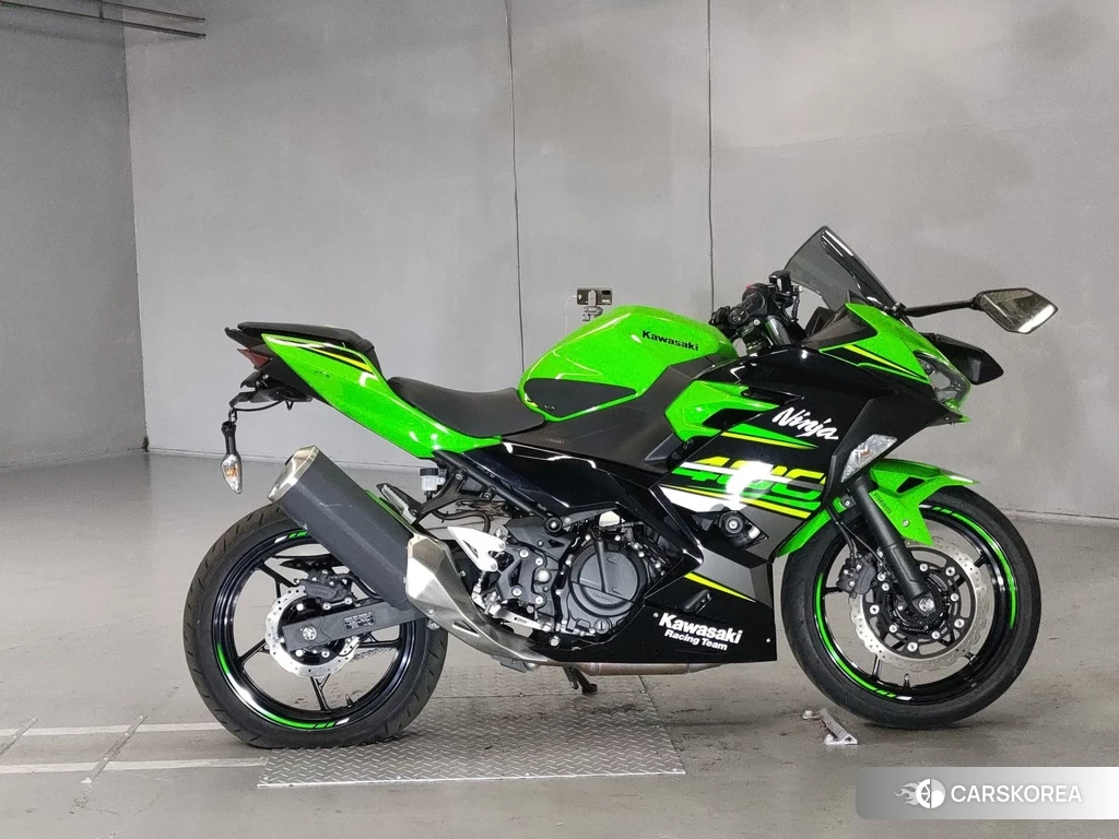 Проданный Kawasaki NINJA 400 2018 из Японии