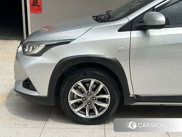 Toyota YARIS L Zhixuan 2021 Серебристо-серый из Китая