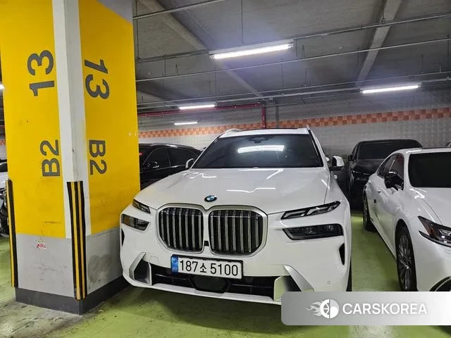 BMW X7 (G07) 2023 Белый из Кореи