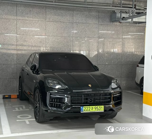 Porsche Cayenne (PO536) 2025 Черный из Кореи