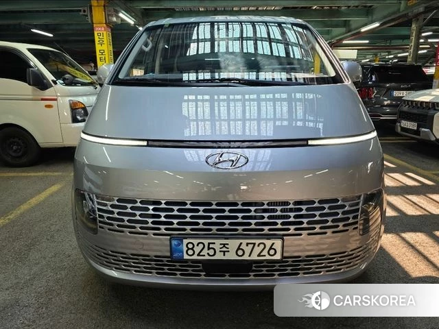 Hyundai Staria 2023 Серебряный из Кореи